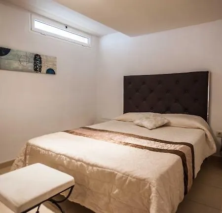 Cozy Townhouse In El Madronal 別荘 アデヘ